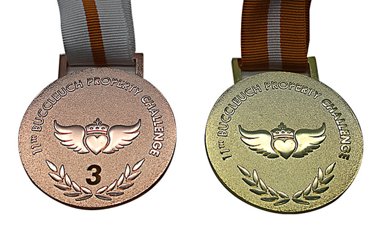 China Medalhas aumentadas da concessão do metal do logotipo projetadas Exquisitely com correia impressa distribuidor